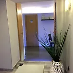Dante & Beatrice 2* نابولي