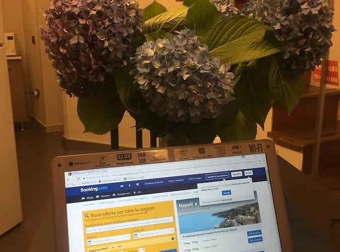 Bed and Breakfast Dante & Beatrice Νάπολη