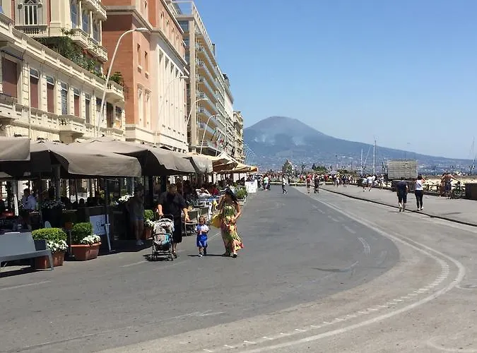 Dante & Beatrice Νάπολη