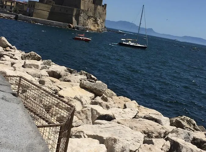 Bed and Breakfast Dante & Beatrice Νάπολη