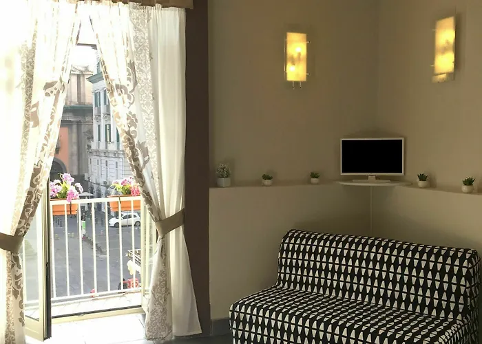 Bed and Breakfast Dante & Beatrice Νάπολη