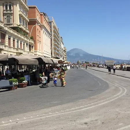 Dante & Beatrice Neapel